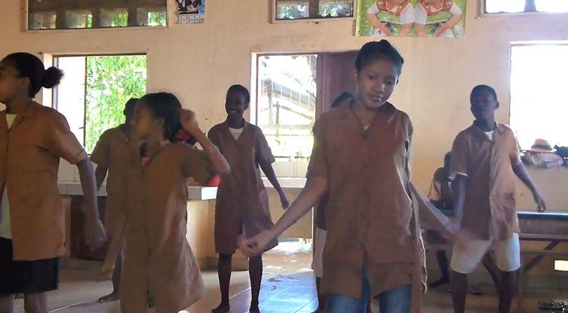 Danse des enfants de Mampikony à Madagascar